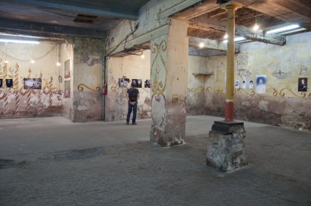 arles expo bâtiment abandonné.jpg, sept. 2014 arles expo bâtiment abandonné.jpg